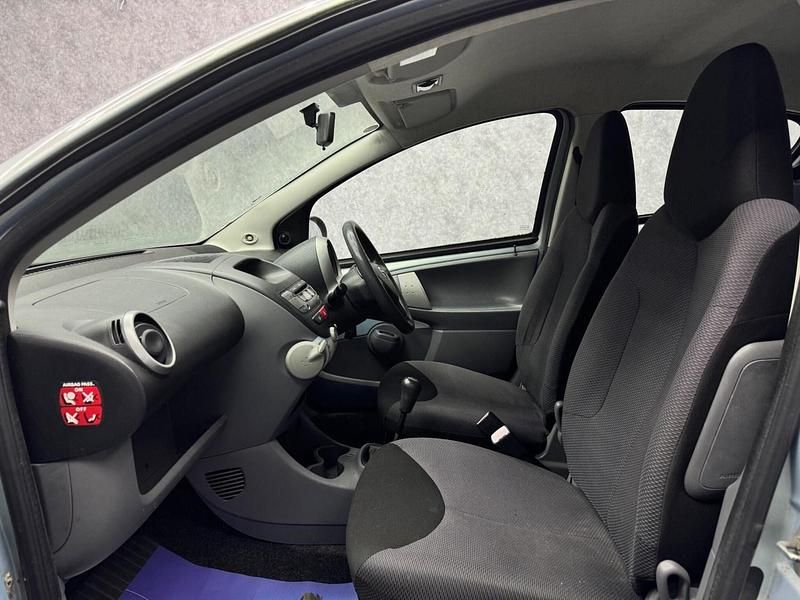 Used Toyota Aygo 2007 Blue Hatchback