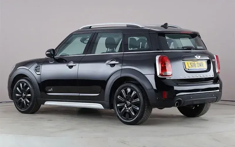 Używany Mini Cooper 136 KM (100 kW) 2018 Czarny Hatchback