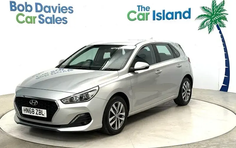 Used Hyundai i30 SE 120 HP (88 kW) 2020 Hatchback