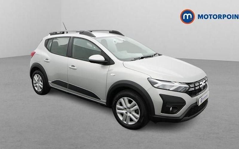 Used 2025 Dacia Sandero Expression Hatchback | £11,249 (Good price) - Image 1/4