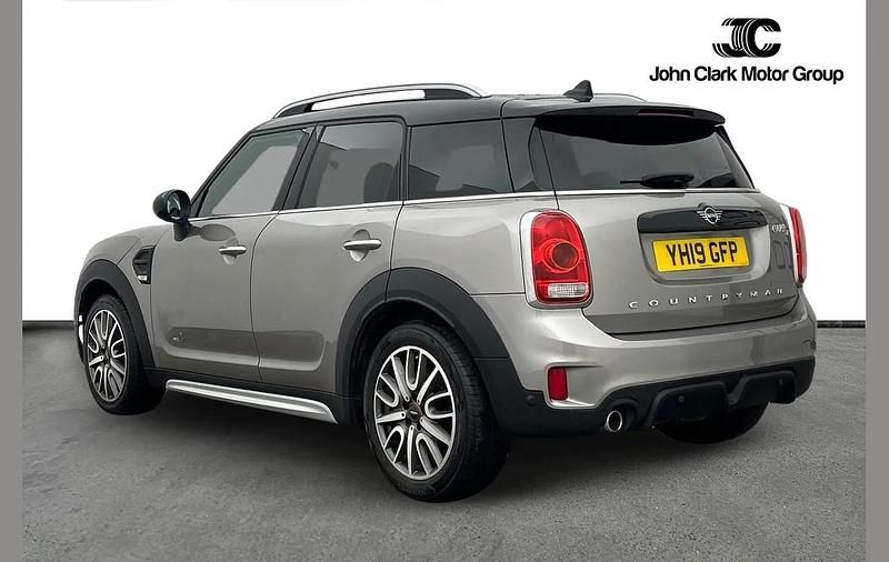 Used Mini Cooper D Countryman Sport 148 HP (108 kW) 2019 Silver SUV