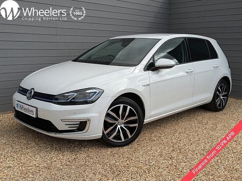 White Used 2020 VW e-Golf Hatchback | £8,990 - Image 1/4