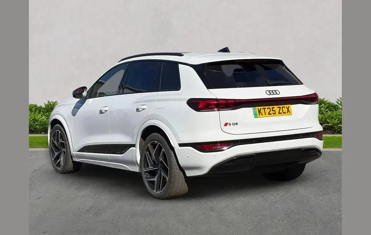 Used Audi SQ6 e-tron Advanced 359 kW (489 HP) 2025 White SUV