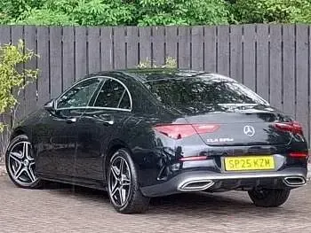 Begagnad Mercedes CLA220 Executive 190 HK (139 kW) 2025 Svart Sedan