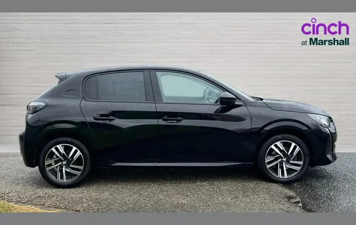 Used Peugeot 208 Allure+ 101 HP (74 kW) 2023 Black Hatchback