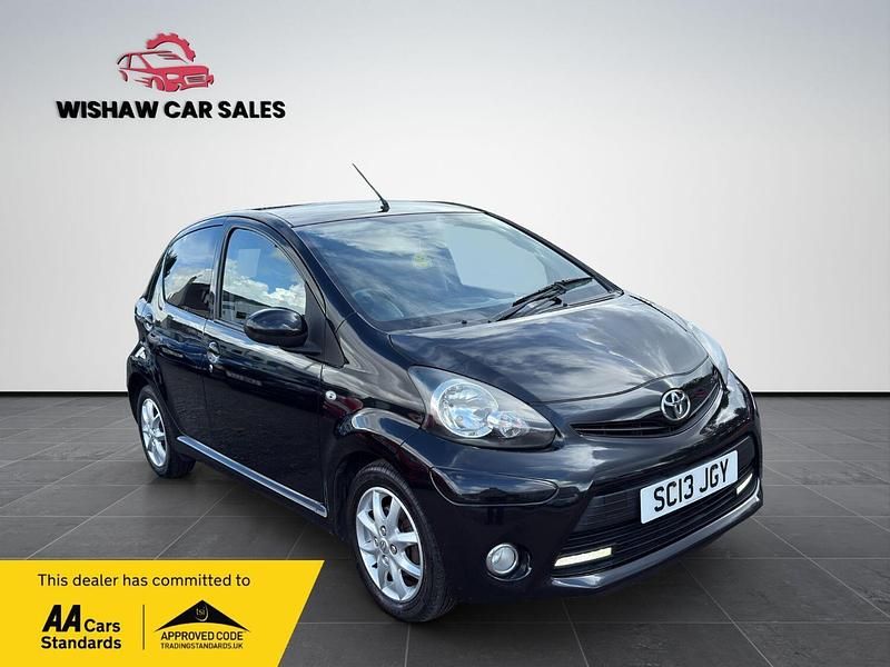 Black Used 2013 Toyota Aygo Hatchback | £3,500 (Fair price) - Image 1/4