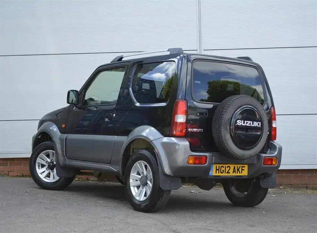 Used Suzuki Jimny SZ4 83 HP (61 kW) 2012 Black SUV