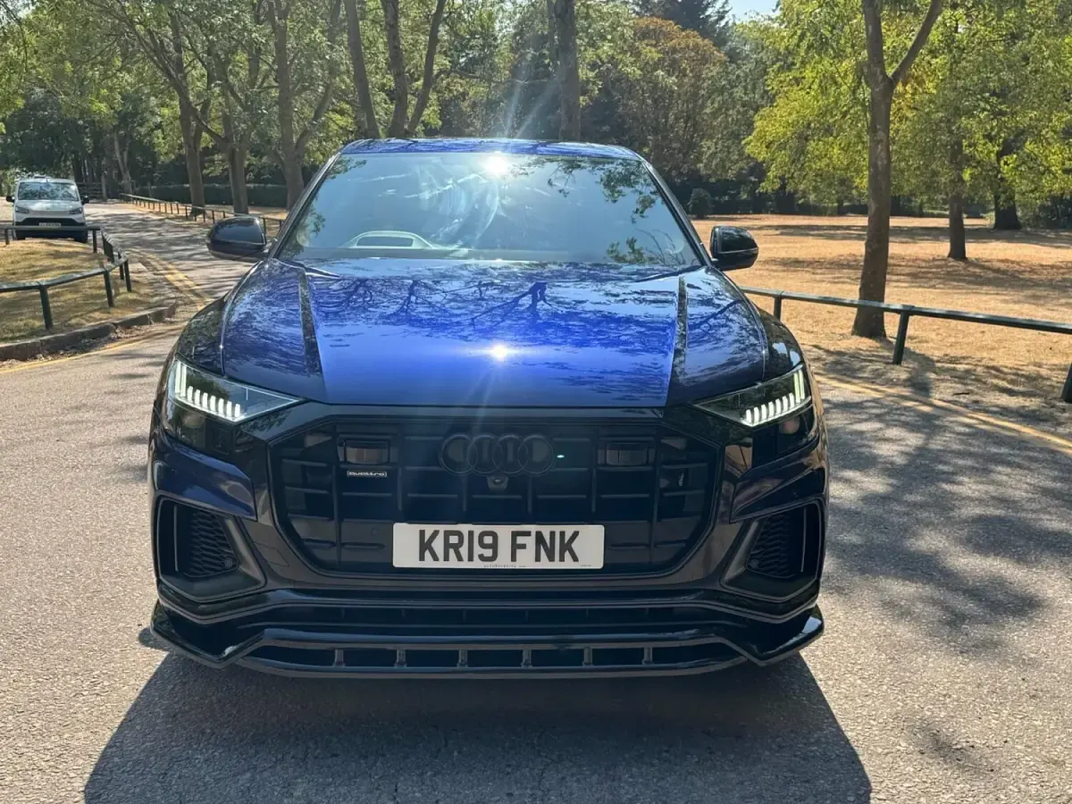 Used Audi Q8 Advanced 286 HP (210 kW) 2019 Blue SUV