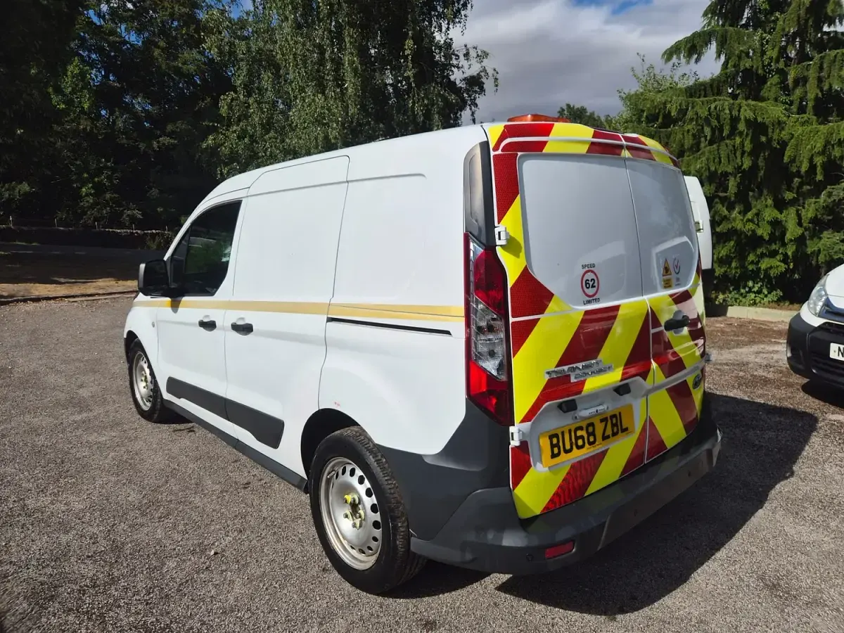 Used Ford Transit Connect 2018 White MPV