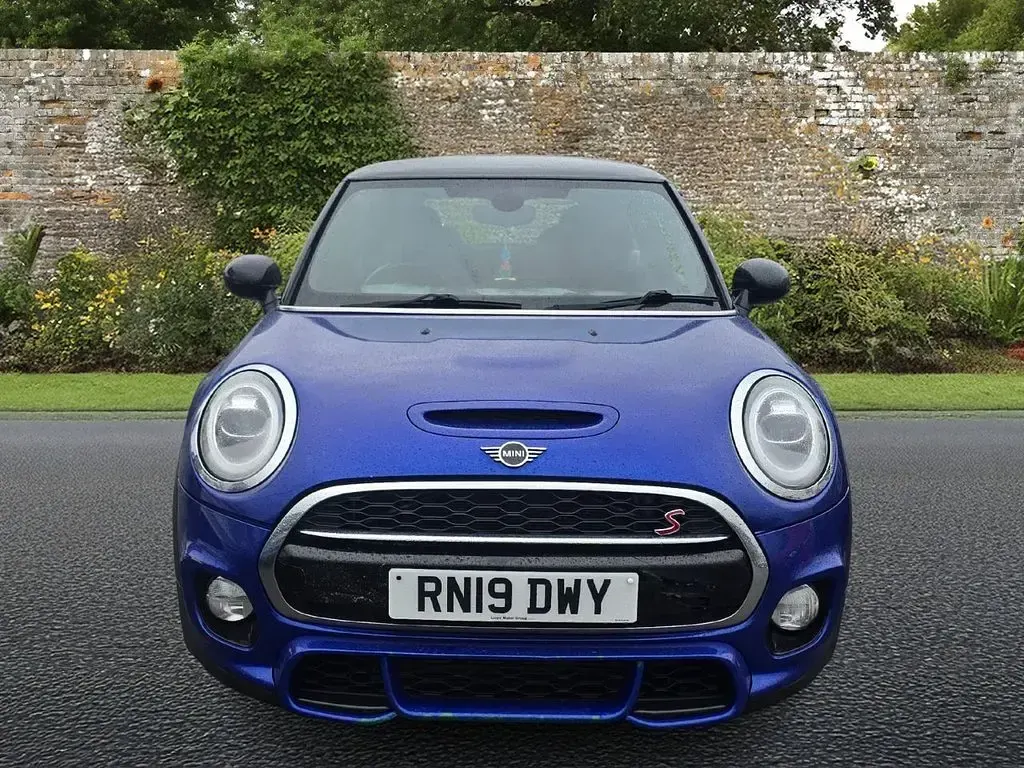Used Mini Cooper S Hatch 192 HP (141 kW) 2019 Blue Hatchback