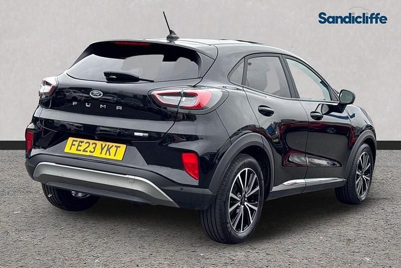 Usado Ford Puma Titanium 125 HP (91 kW) 2023 Preto SUV