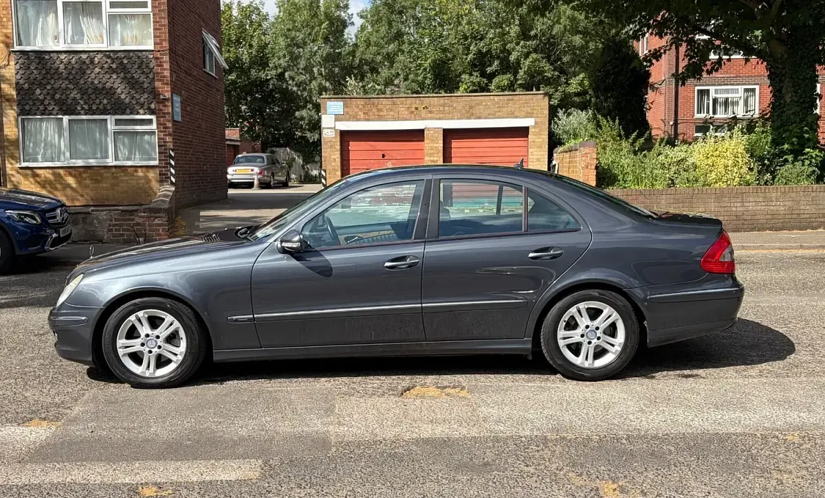 Used Mercedes E220 Avantgarde 170 HP (125 kW) 2008 Grey Sedan