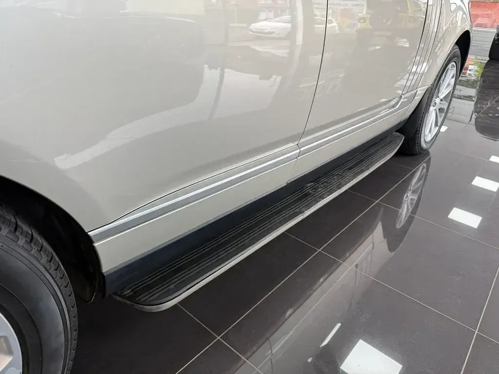 Used Land Rover Range Rover Vogue SE 339 HP (249 kW) 2013 Gold SUV