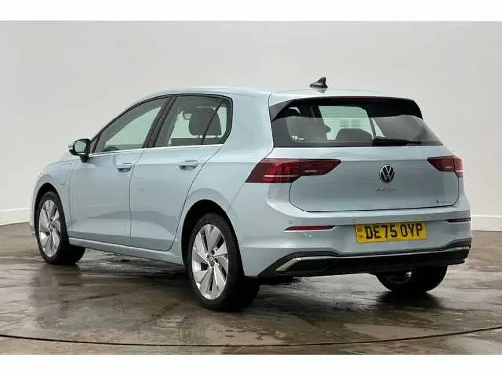 Used VW Golf VIII 204 HP (150 kW) 2025