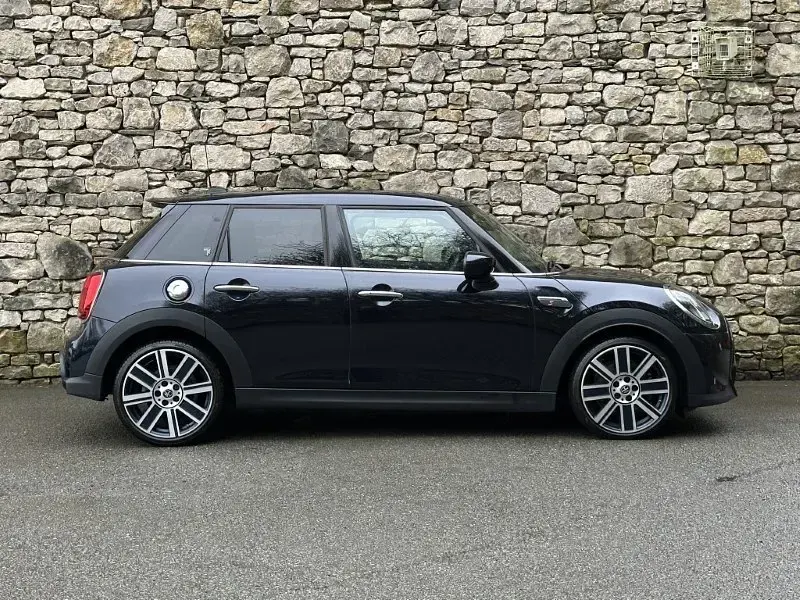 Gebraucht Mini Cooper S Exclusive 176 PS (129 kW) 2024 Schwarz Kleinwagen
