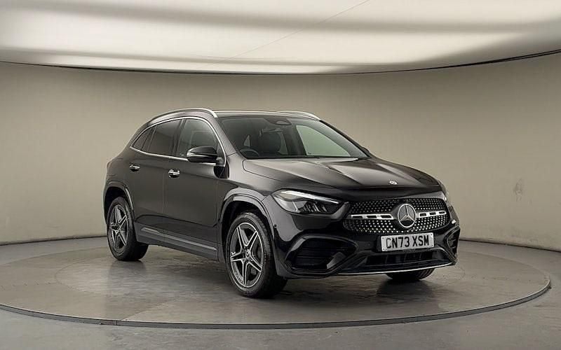 Used 2026 Mercedes GLA250 Executive SUV | £28,000 (Good price) - Image 1/4