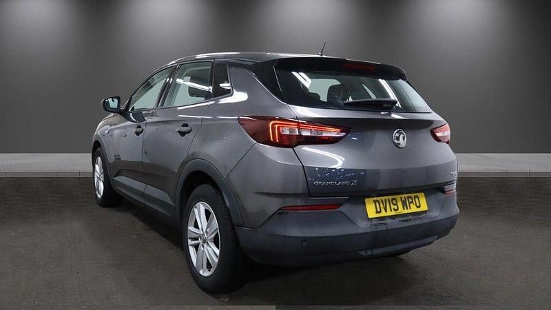Used Vauxhall Grandland X S 130 HP (95 kW) 2019 Grey SUV