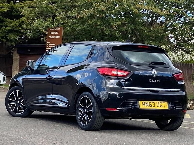 Used Renault Clio IV Dynamique 75 HP (55 kW) 2013 Black Hatchback