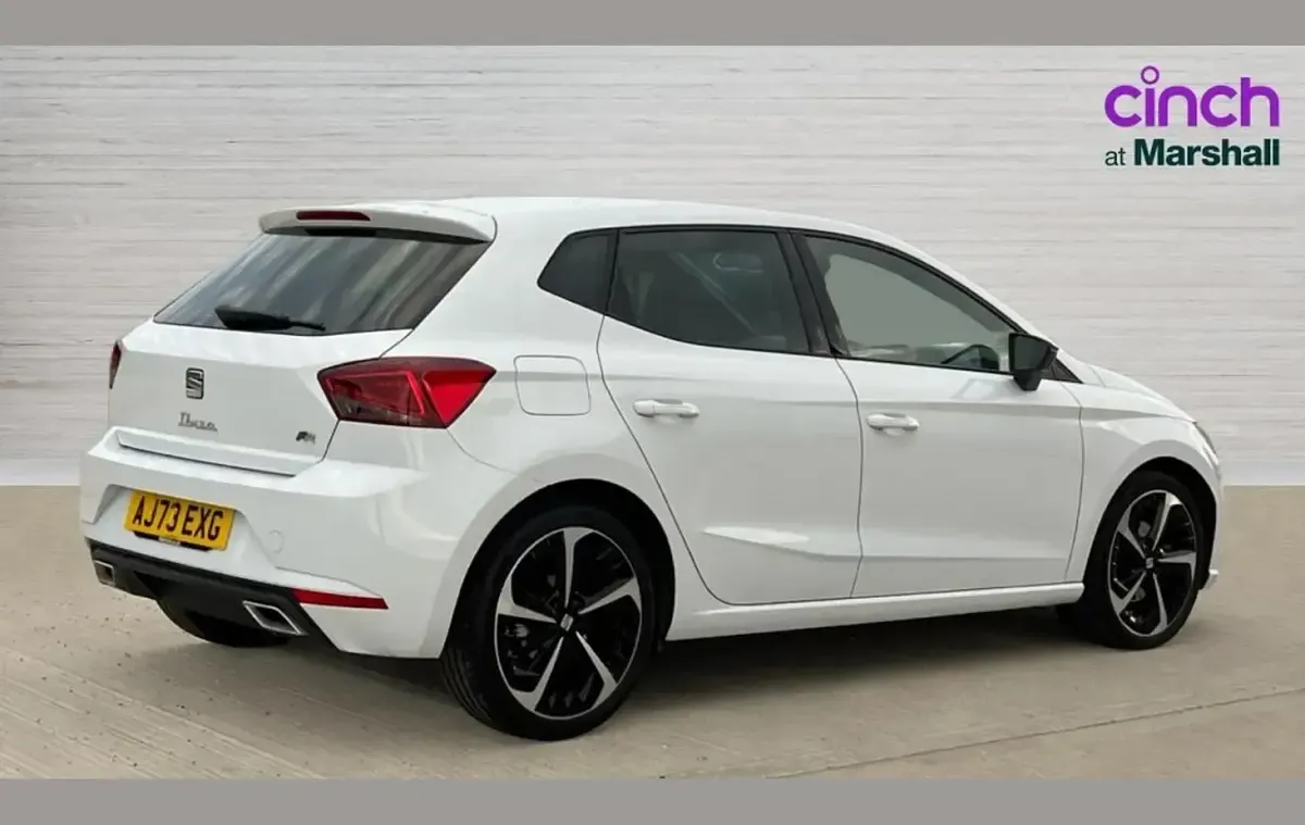 Used Seat Ibiza FR Sport 110 HP (80 kW) 2023 Metallic  nevada white Hatchback