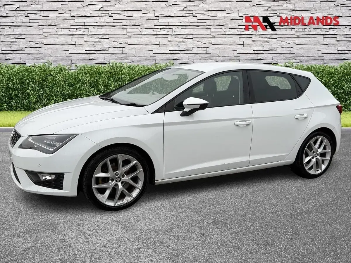 Used Seat Leon FR 184 HP (135 kW) 2015 White Hatchback