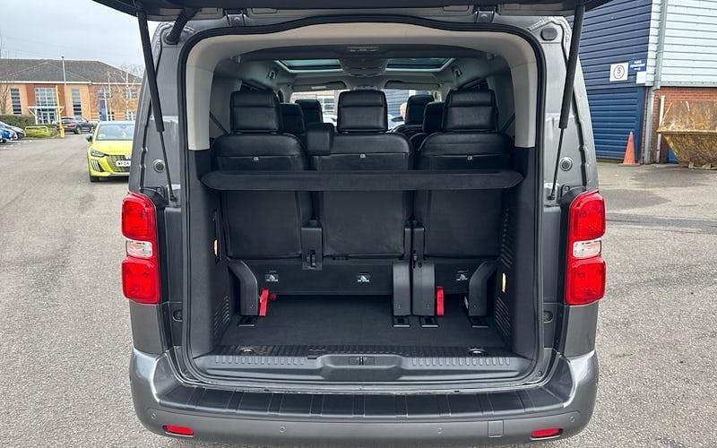 Used Peugeot Traveller Allure 177 HP (130 kW) 2022 MPV