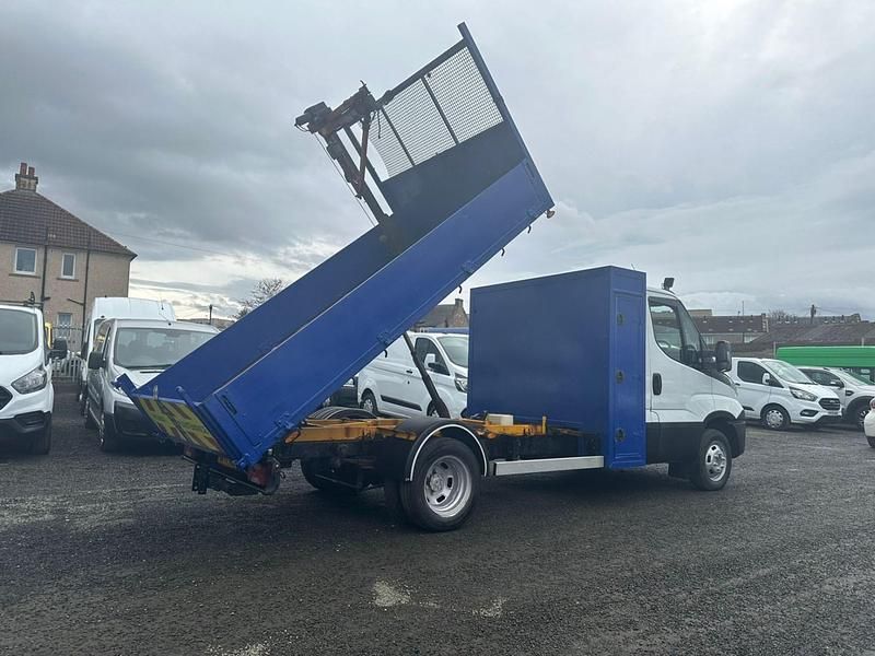 Begagnad Iveco Daily 2017 Blå