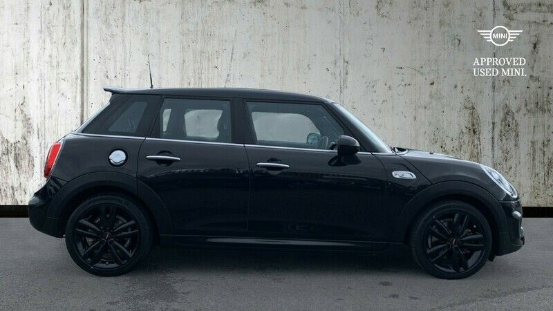 Used Mini Cooper S Hatch 189 HP (139 kW) 2019 Black Hatchback