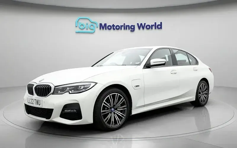 Used BMW 330e M Sport 292 HP (214 kW) 2022 White Sedan