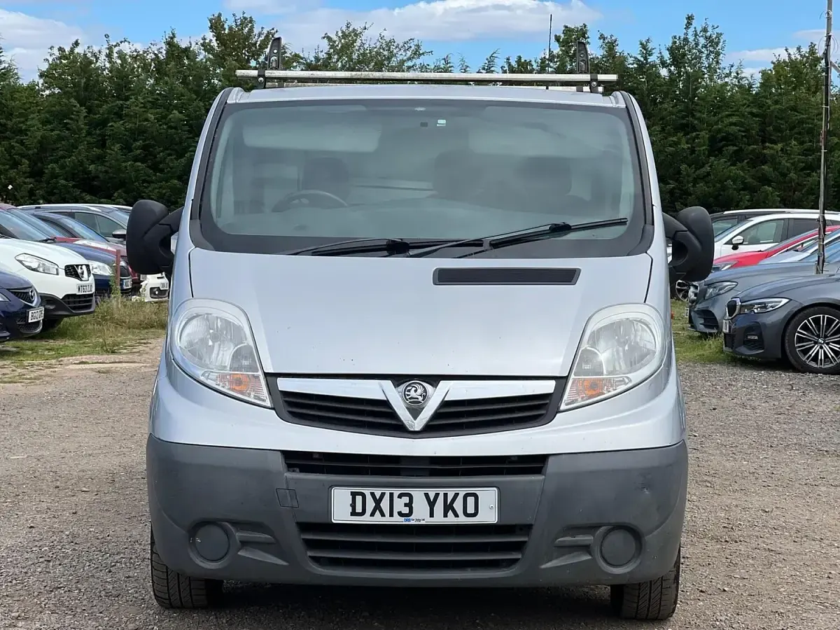 Used Vauxhall Vivaro 115 HP (84 kW) 2013 Silver MPV