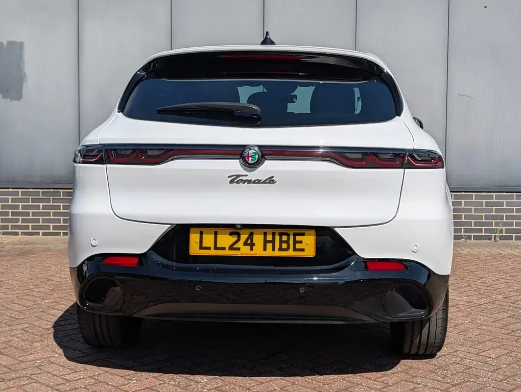 Used Alfa Romeo Tonale Sprint 160 HP (117 kW) 2024 White SUV
