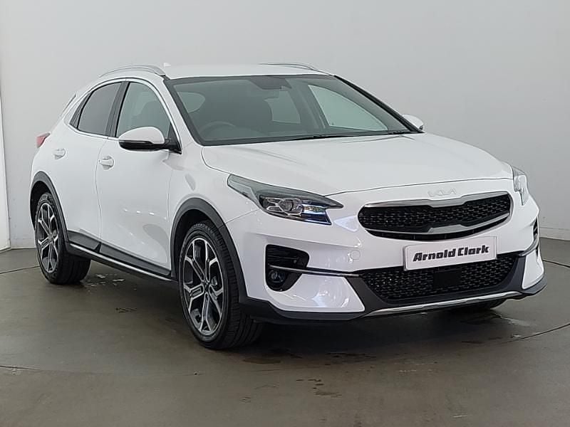 White Used 2022 Kia XCeed 3 SUV | £15,998 (Fair price) - Image 1/4