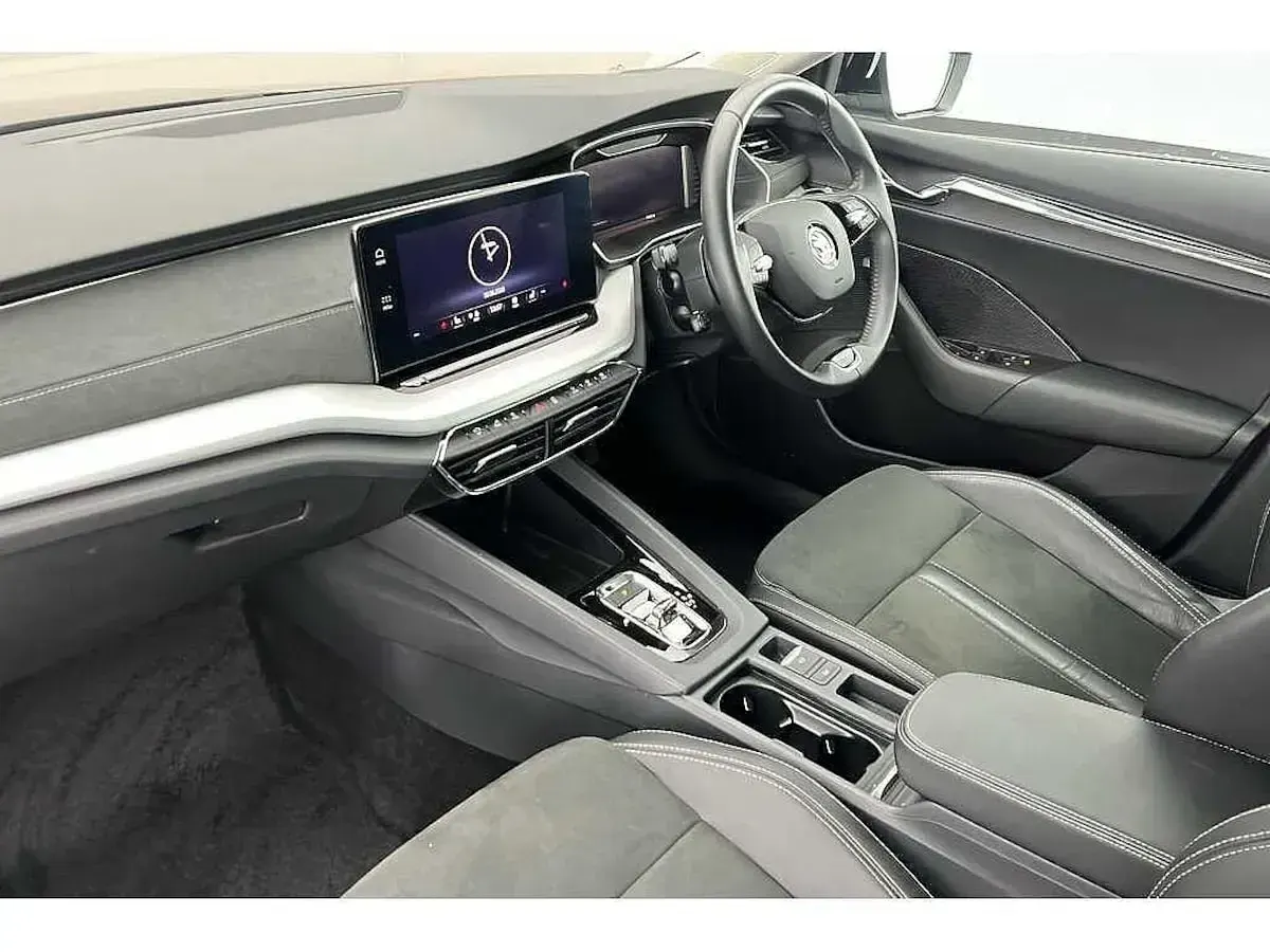 Used Skoda Octavia SE L 110 HP (80 kW) 2024 Black magic pearl effect Estate