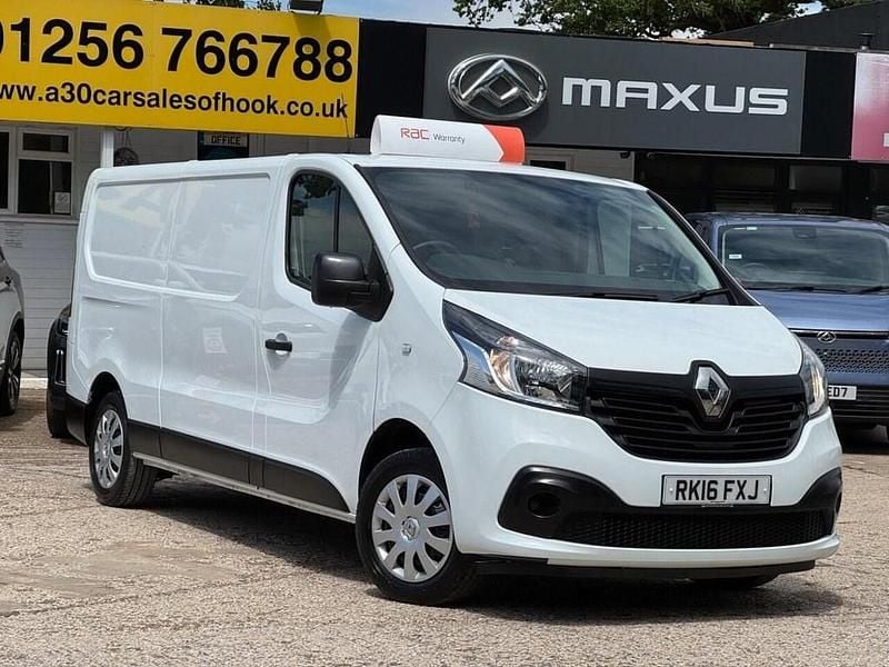 White Used 2016 Renault Trafic Business MPV | £10,484 (Super price) - Image 1/2