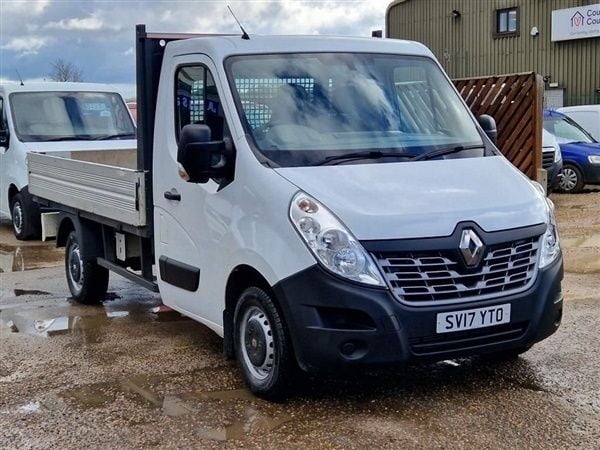 White Used 2017 Renault Master Business Van | £11,999 (Expensive) - Image 1/1
