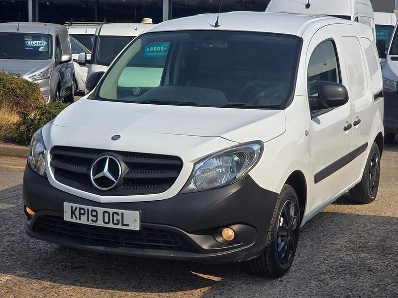 Used Mercedes Citan 109 90 HP (66 kW) 2019 White