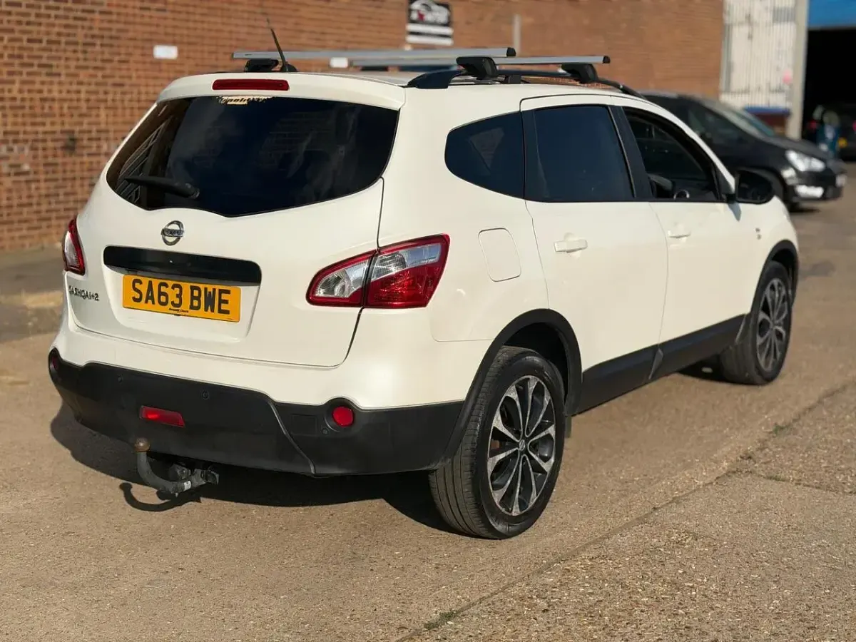 Used Nissan Qashqai +2 360º 2013 White SUV