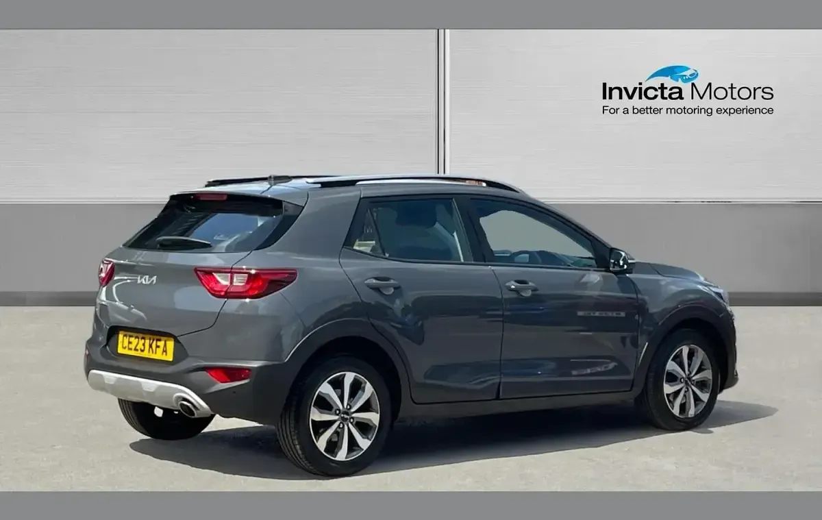 Used Kia Stonic 99 HP (72 kW) 2023 Grey SUV