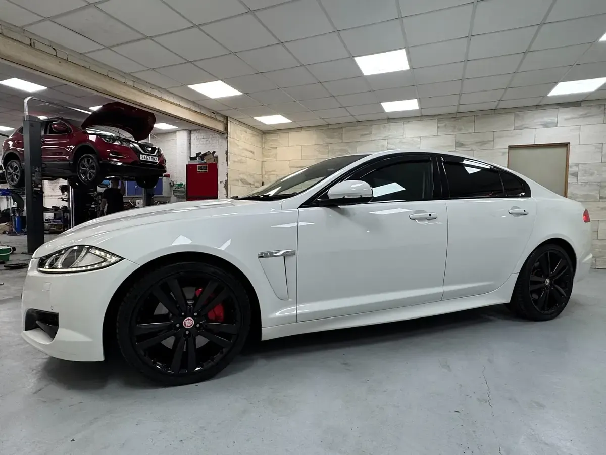 Used Jaguar XF Portfolio 275 HP (202 kW) 2013 White Sedan