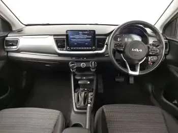Używany Kia Stonic 98 KM (72 kW) 2024 Czarny SUV