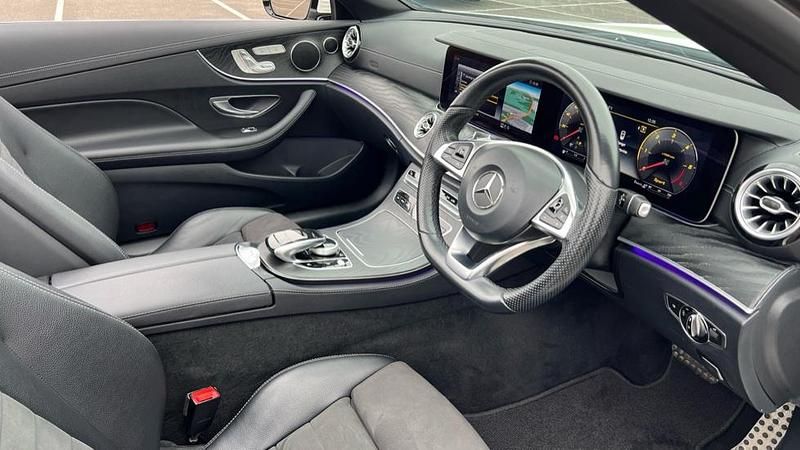 Used Mercedes E220 AMG Line Premium 194 HP (142 kW) 2018 Polar white Cabriolet