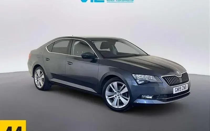 Usado Skoda Superb SE Technology 150 HP (110 kW) 2019 Citadino