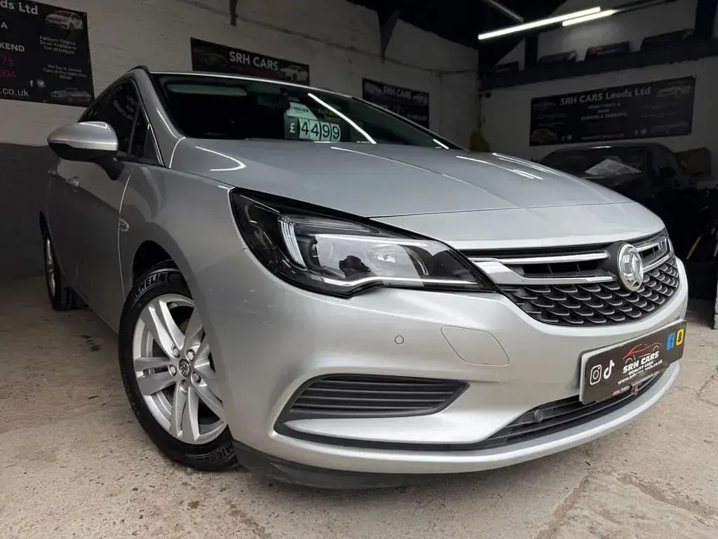 Used Vauxhall Astra S 2016 Silver Estate