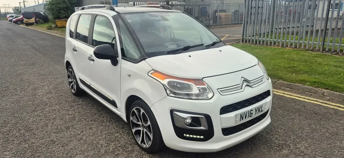 Used Citroën C3 Picasso Platinum 2016 White MPV