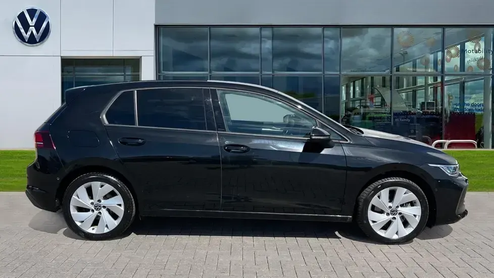 Used VW Golf VIII Match 204 HP (150 kW) 2025 Grenadilla black metallic