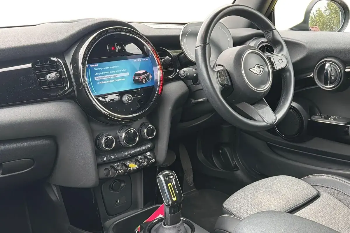 Used Mini Cooper S Hatch 135 kW (184 HP) 2021 Black Hatchback