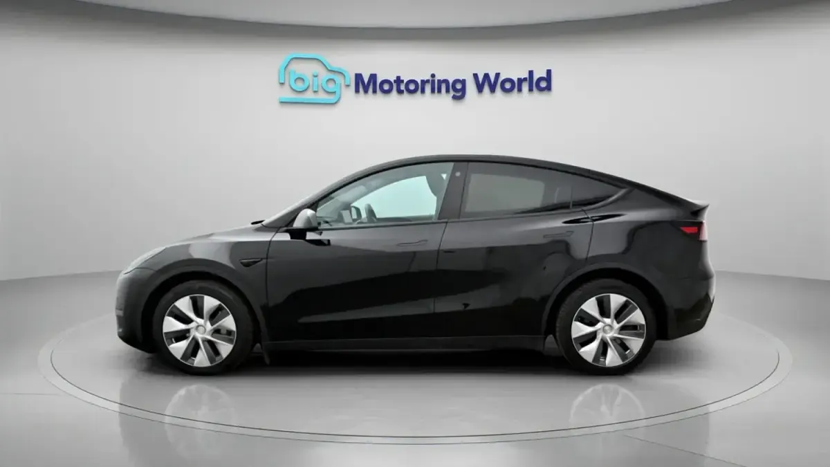 Używany Tesla Model Y Long Range AWD 378 kW (514 KM) 2022 Czarny SUV