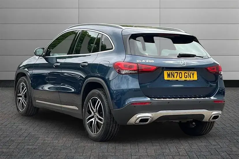 Used Mercedes GLA200 Executive 163 HP (119 kW) 2020 Denim blue SUV