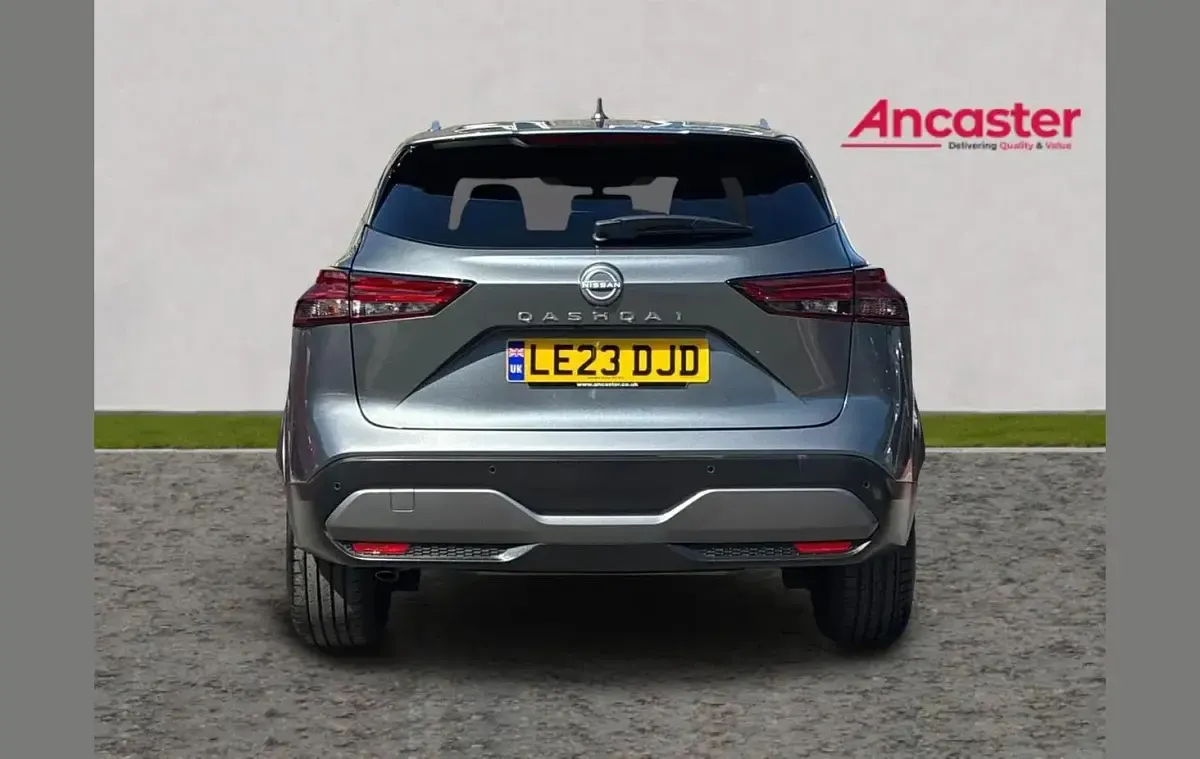 Used Nissan Qashqai N-Connecta 155 HP (114 kW) 2023 Grey SUV