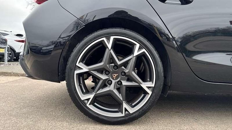 Used Cupra Leon 150 HP (110 kW) 2025 Black Hatchback