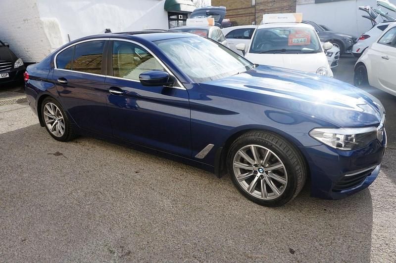 Used BMW 520 Comfort Edition 2018 Blue Sedan